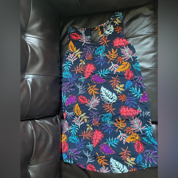 6 Large ladies dresses, some without tags - Picture 5 of 12